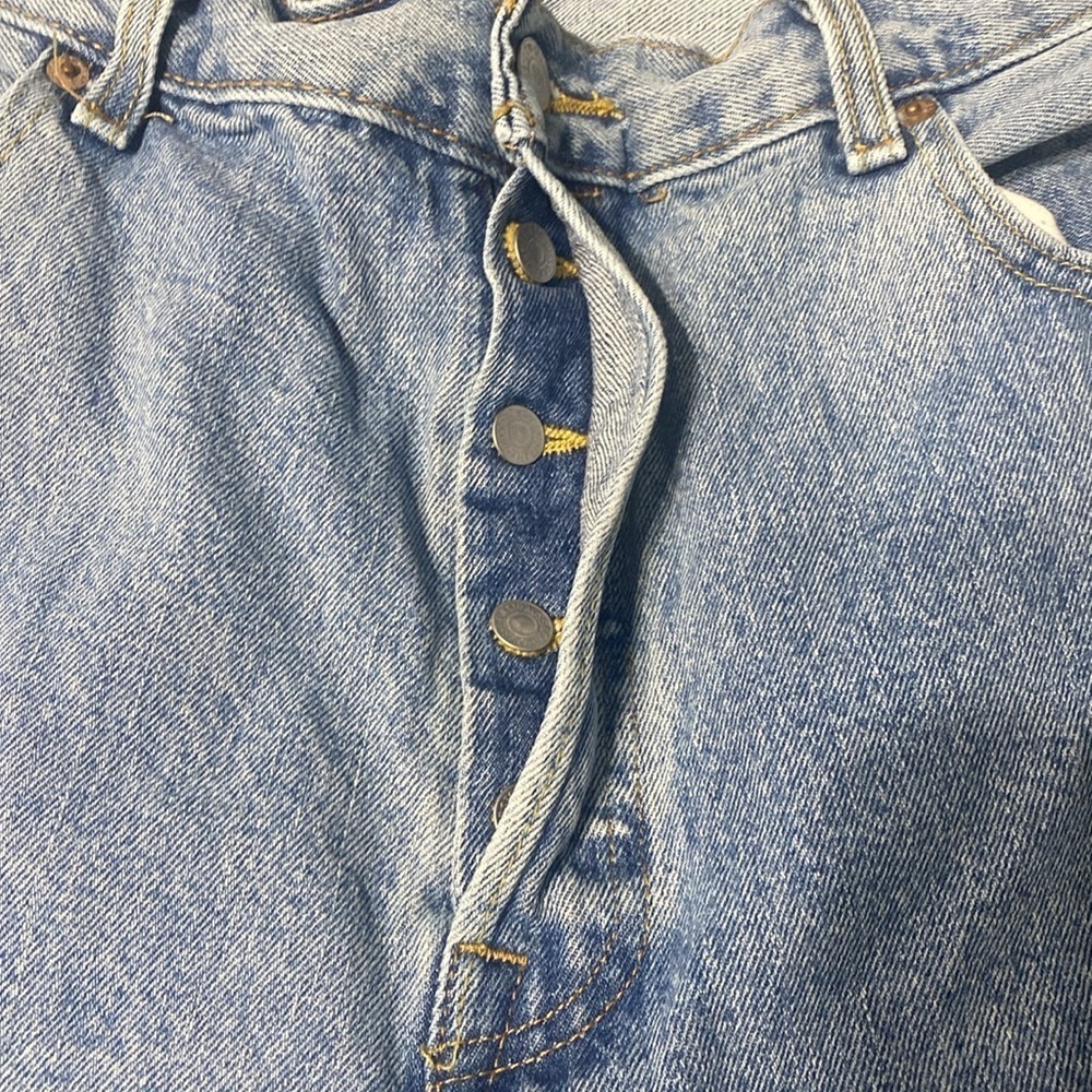 Levi’s 501 button fly jeans. 38x30 - Picture 3 of 5